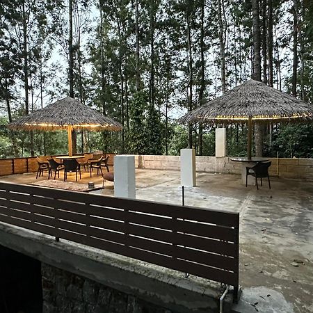 Hotel 100 Oaks Estate à Yercaud Extérieur photo